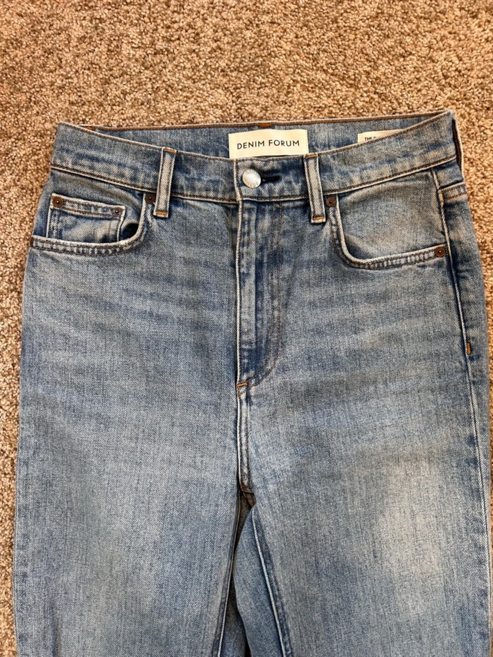 Aritizia Denim Forum The Twiggy High Rise Flare 28L. Sz 25. Organic cotton - Picture 2 of 8